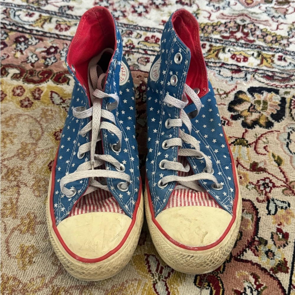 Converse American Flag Blue, Red, and White size 8 women’s